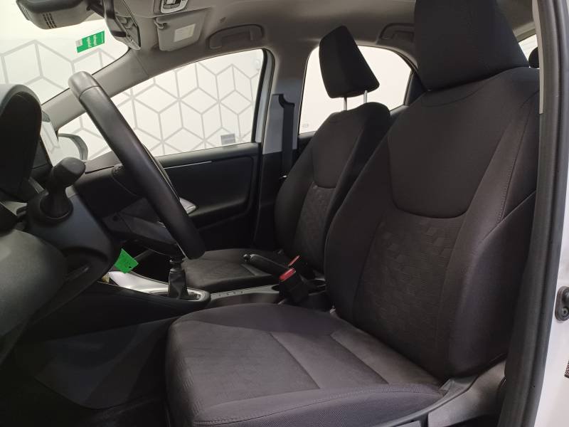 Toyota Yaris - Photo 16