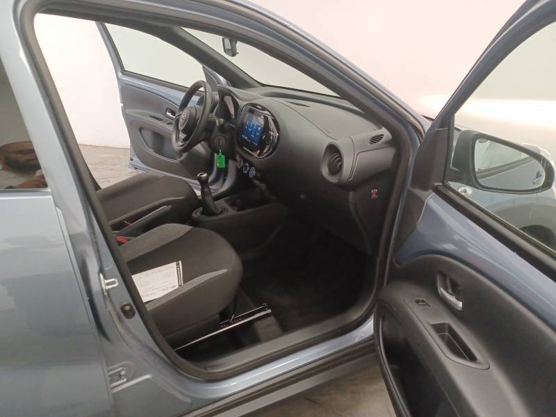 Toyota aygo x - Photo 12