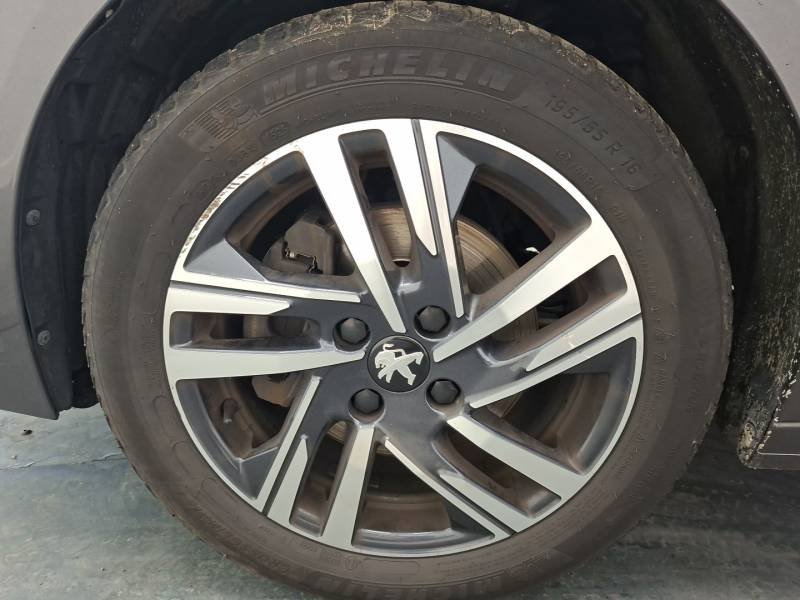 Peugeot 208 - Photo 13