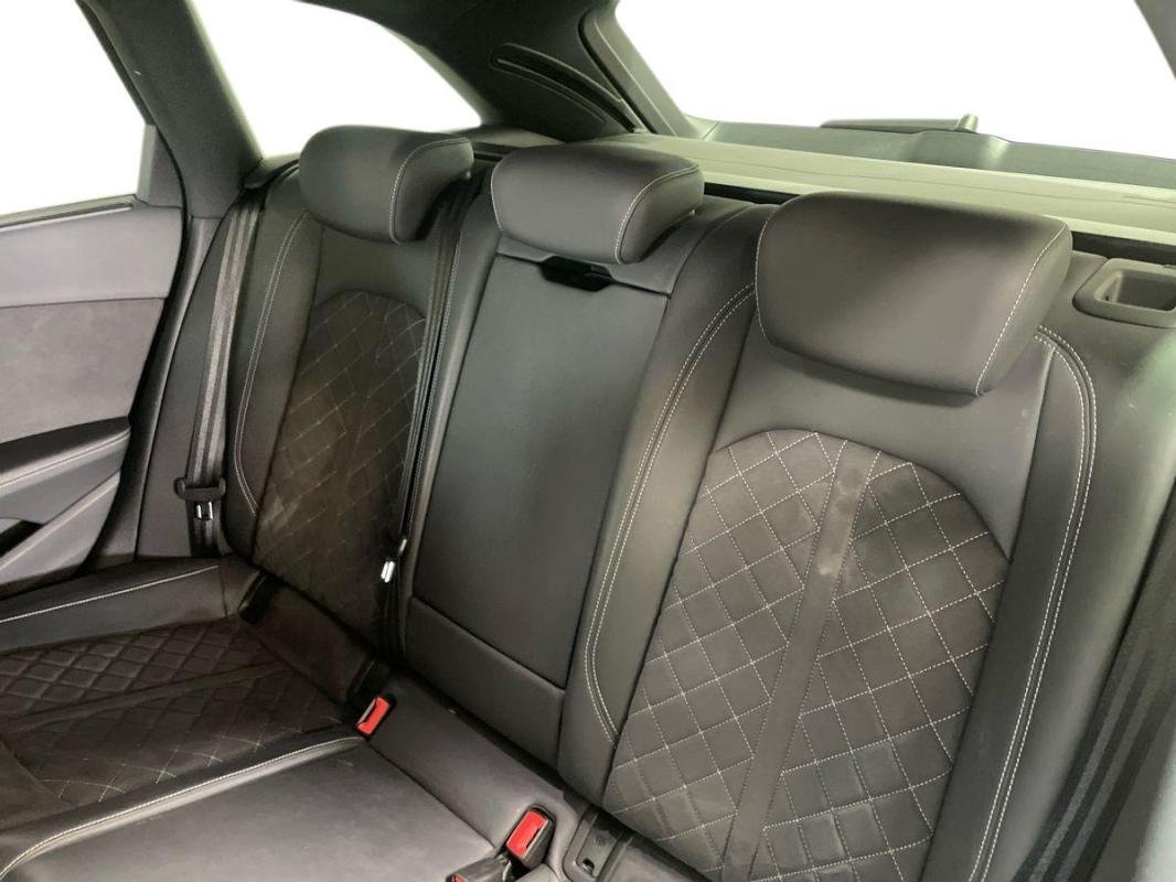 Audi A4 Avant - Photo 23