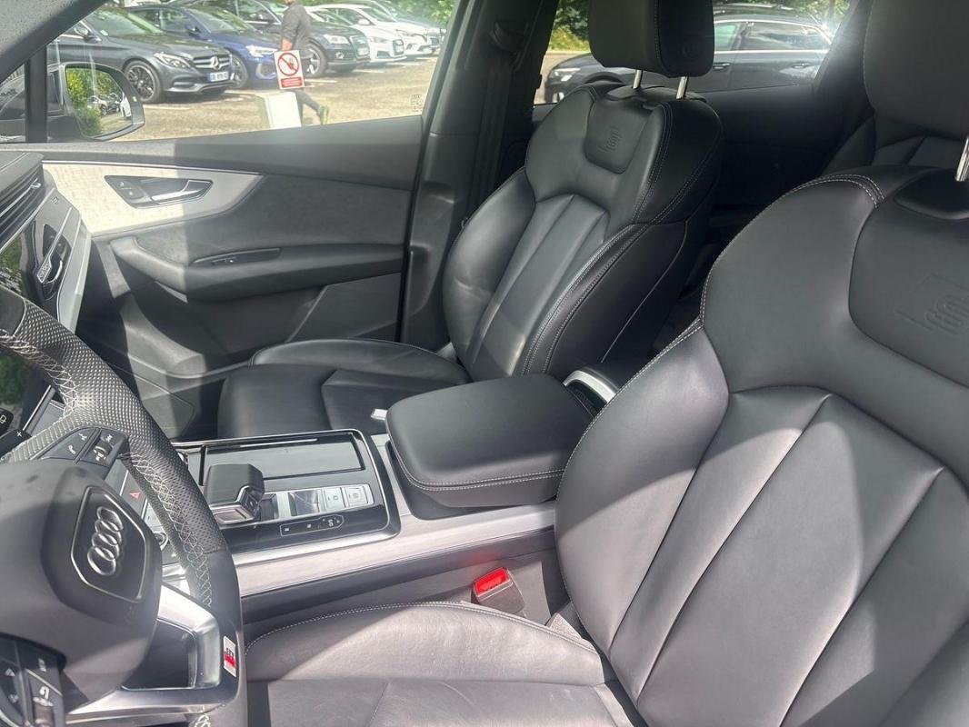 Audi Q7 - Photo 12