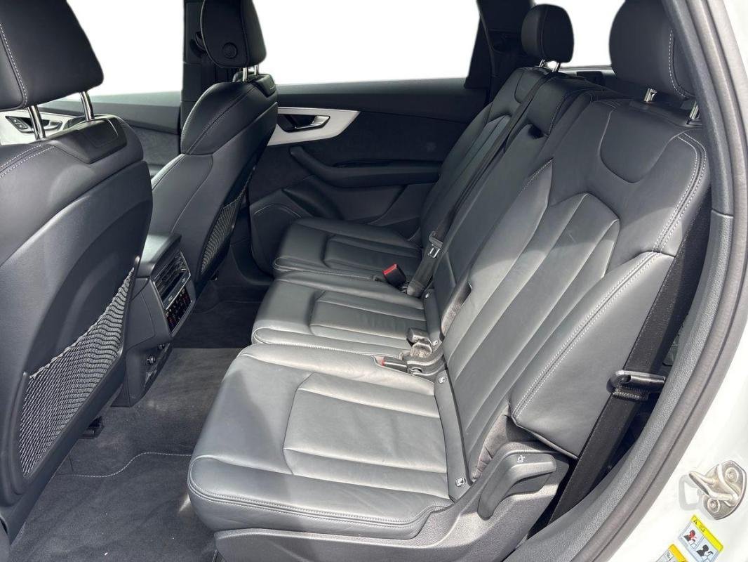 Audi Q7 - Photo 23