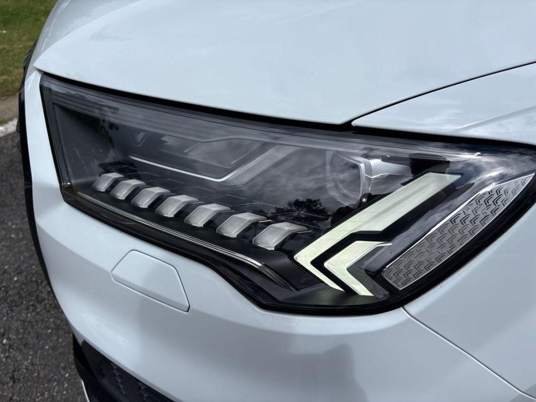 Audi Q7 - Photo 26