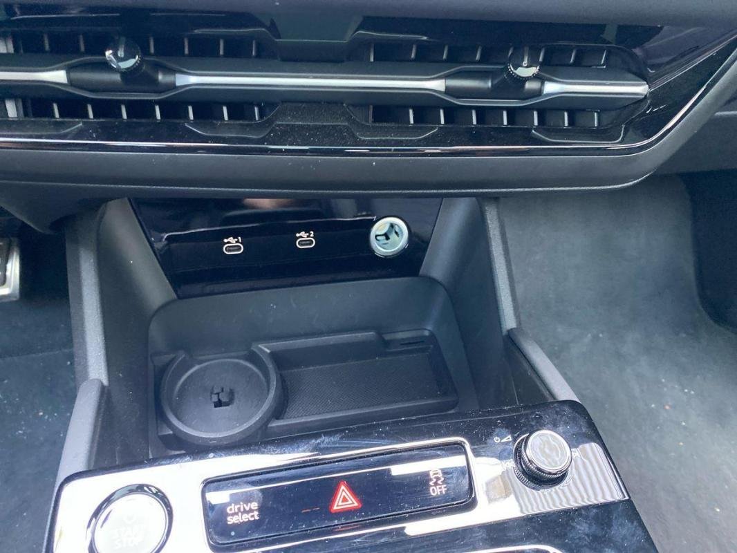 Audi A6 E-tron - Photo 17
