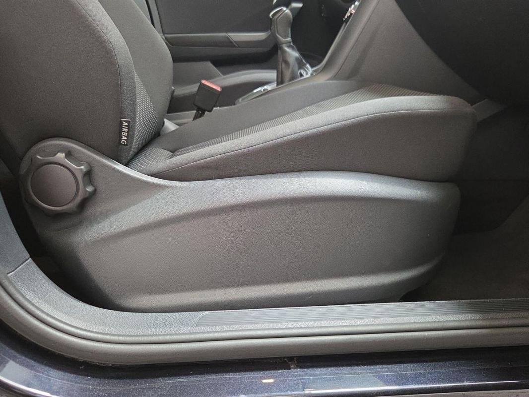 Volkswagen T-Roc - Photo 14