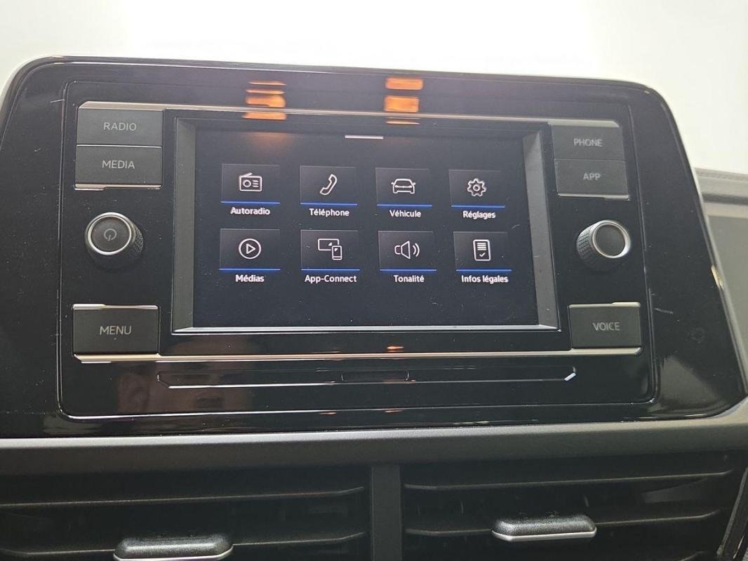 Volkswagen T-Roc - Photo 16