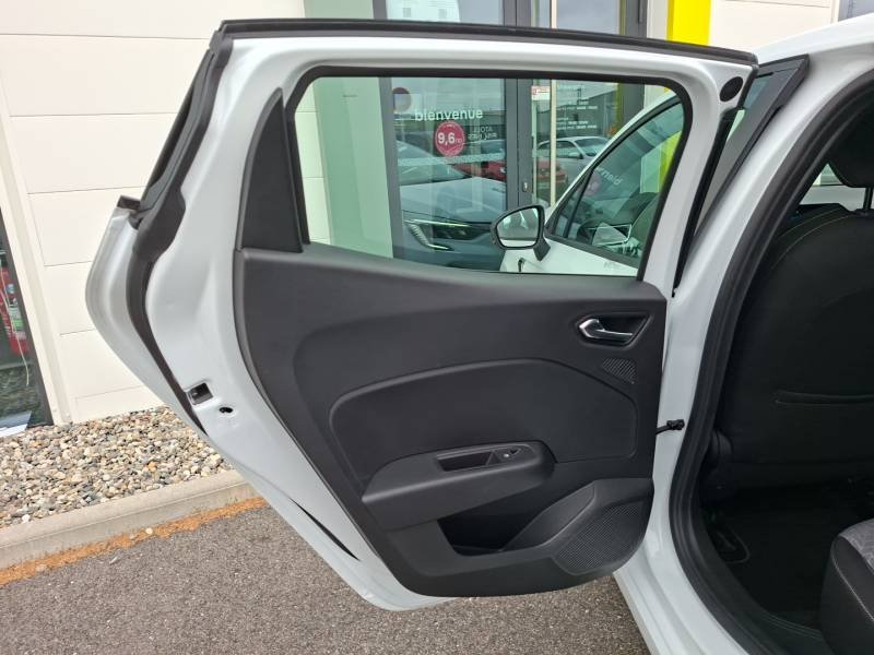 Renault Clio - Photo 18