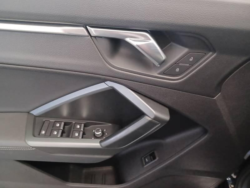 Audi Q3 - Photo 36