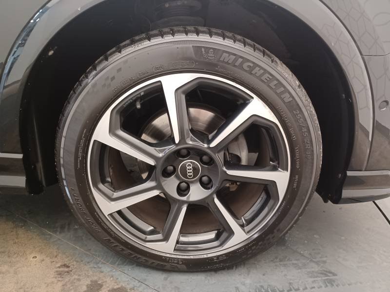 Audi Q3 - Photo 10
