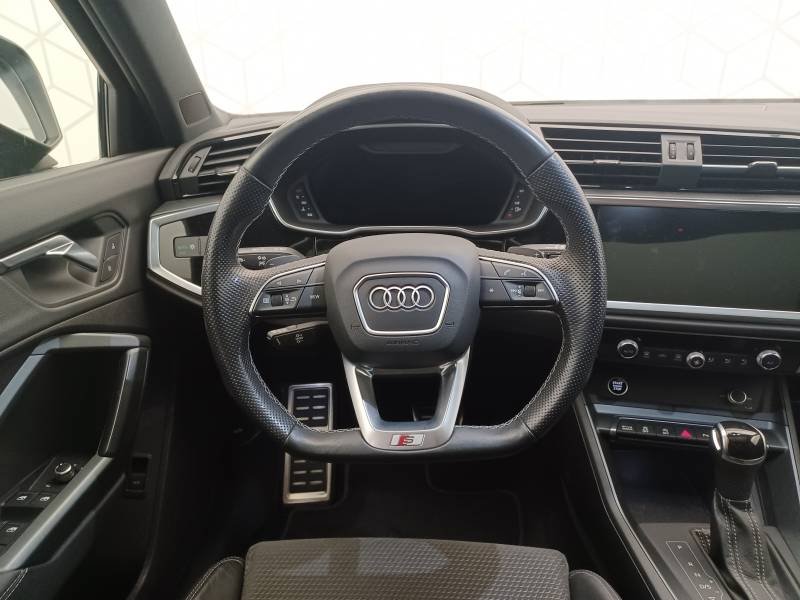Audi Q3 - Photo 13