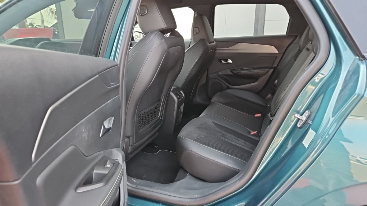 Peugeot 308 SW - Photo 11
