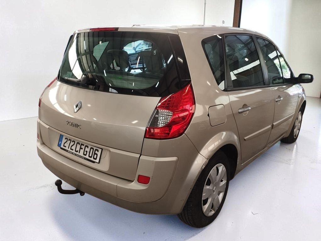 Renault Scénic - Photo 2