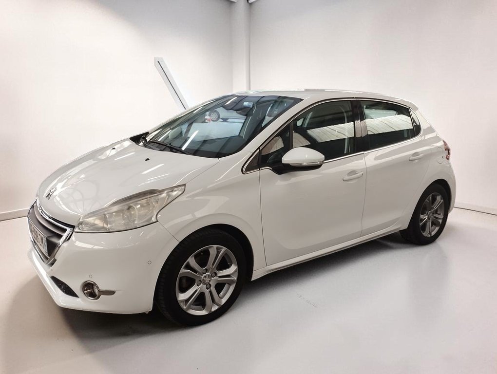 Peugeot 208 - Photo 6