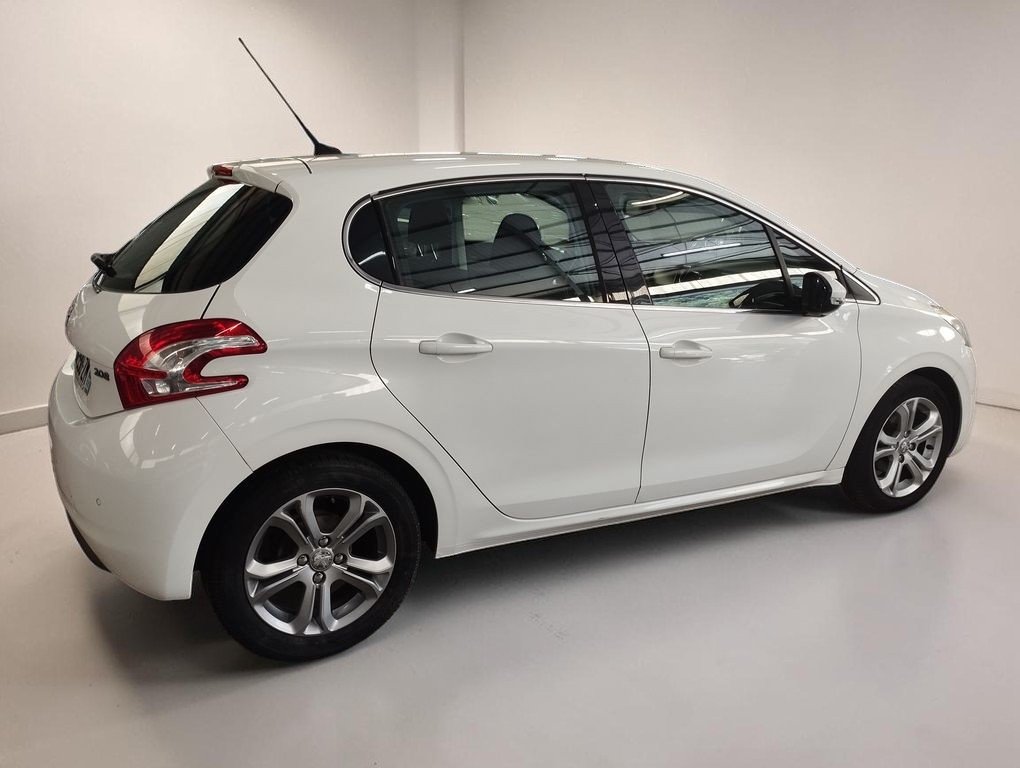 Peugeot 208 - Photo 7