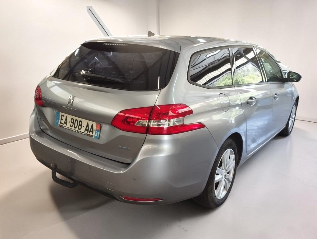 Peugeot 308 SW - Photo 2