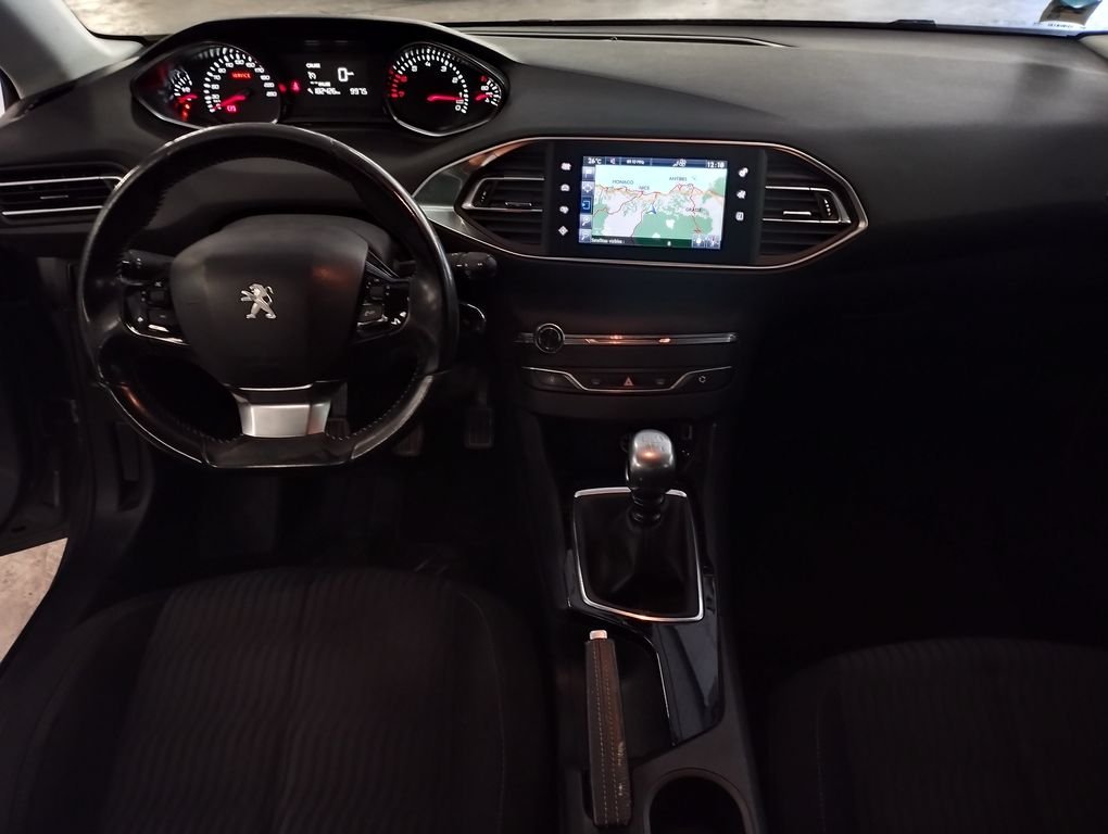 Peugeot 308 SW - Photo 3