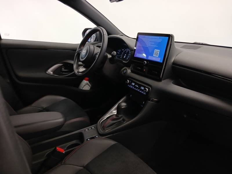 Toyota Yaris - Photo 12