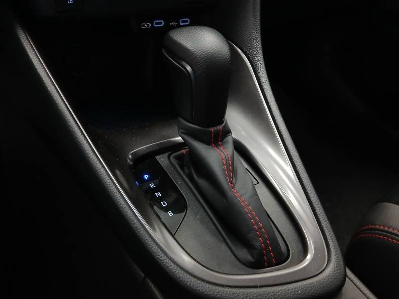 Toyota Yaris - Photo 17