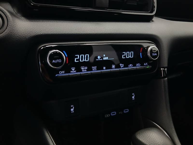 Toyota Yaris - Photo 18