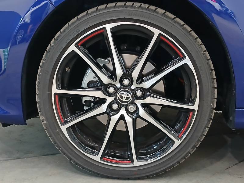 Toyota Yaris - Photo 9