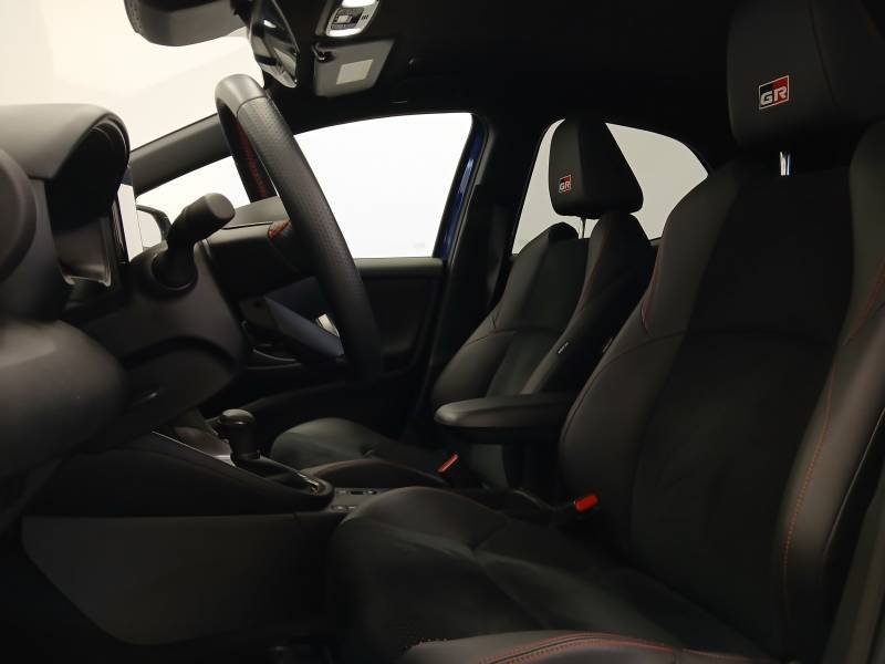 Toyota Yaris - Photo 10