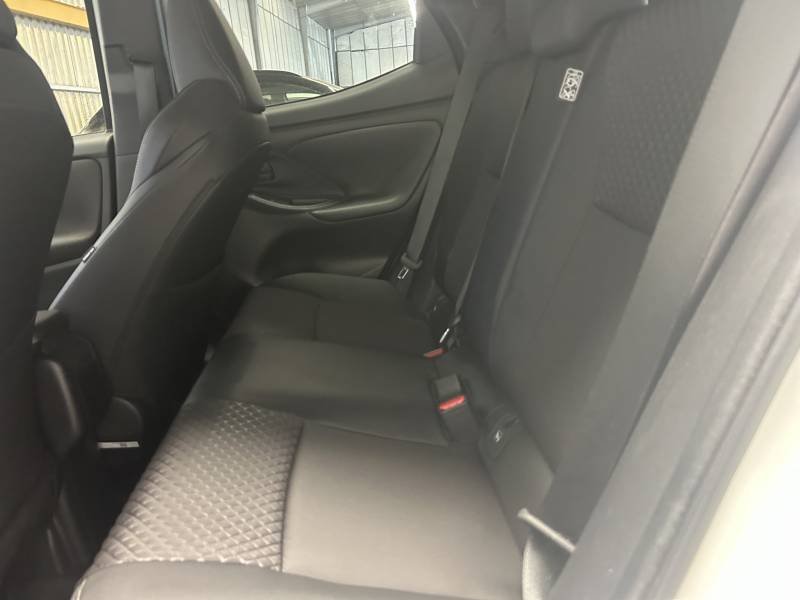 Toyota Yaris - Photo 13