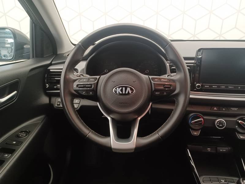Kia Rio - Photo 13