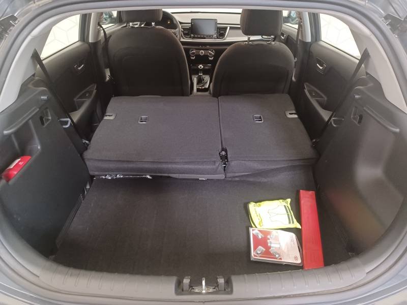 Kia Rio - Photo 17