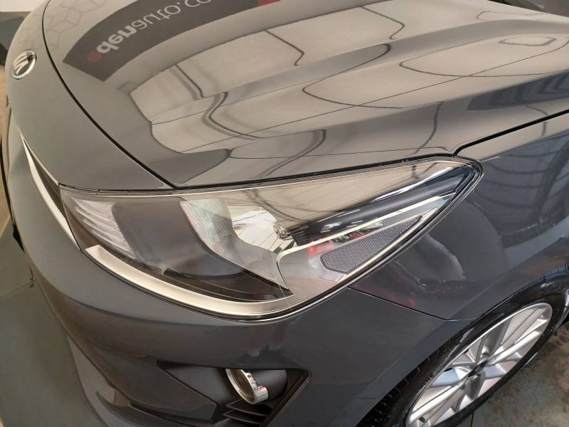 Kia Rio - Photo 31