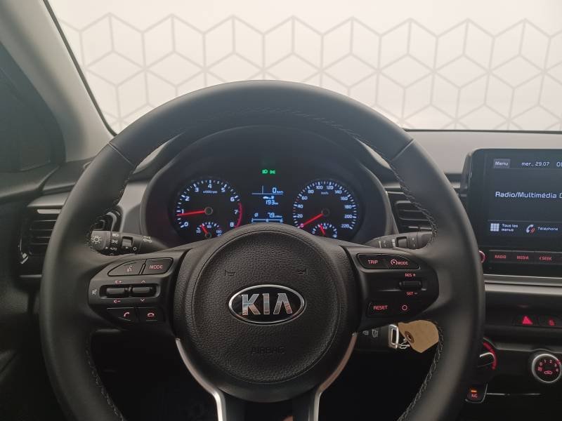 Kia Rio - Photo 39