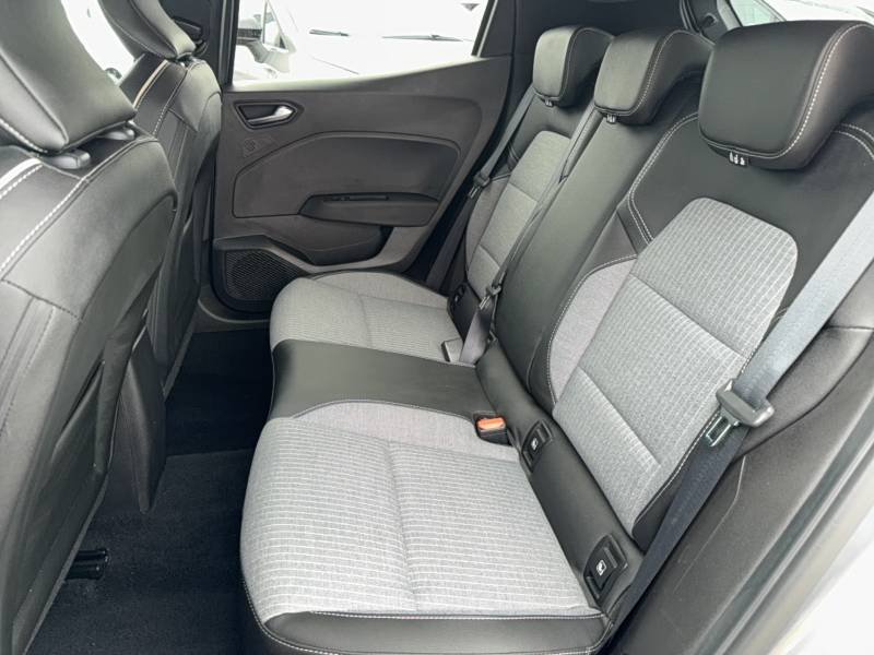 Renault Clio - Photo 18