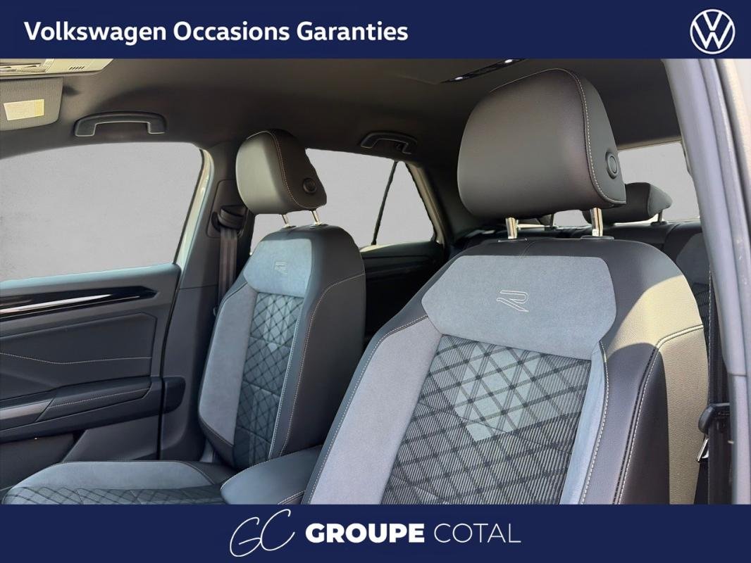 Volkswagen T-Roc - Photo 11