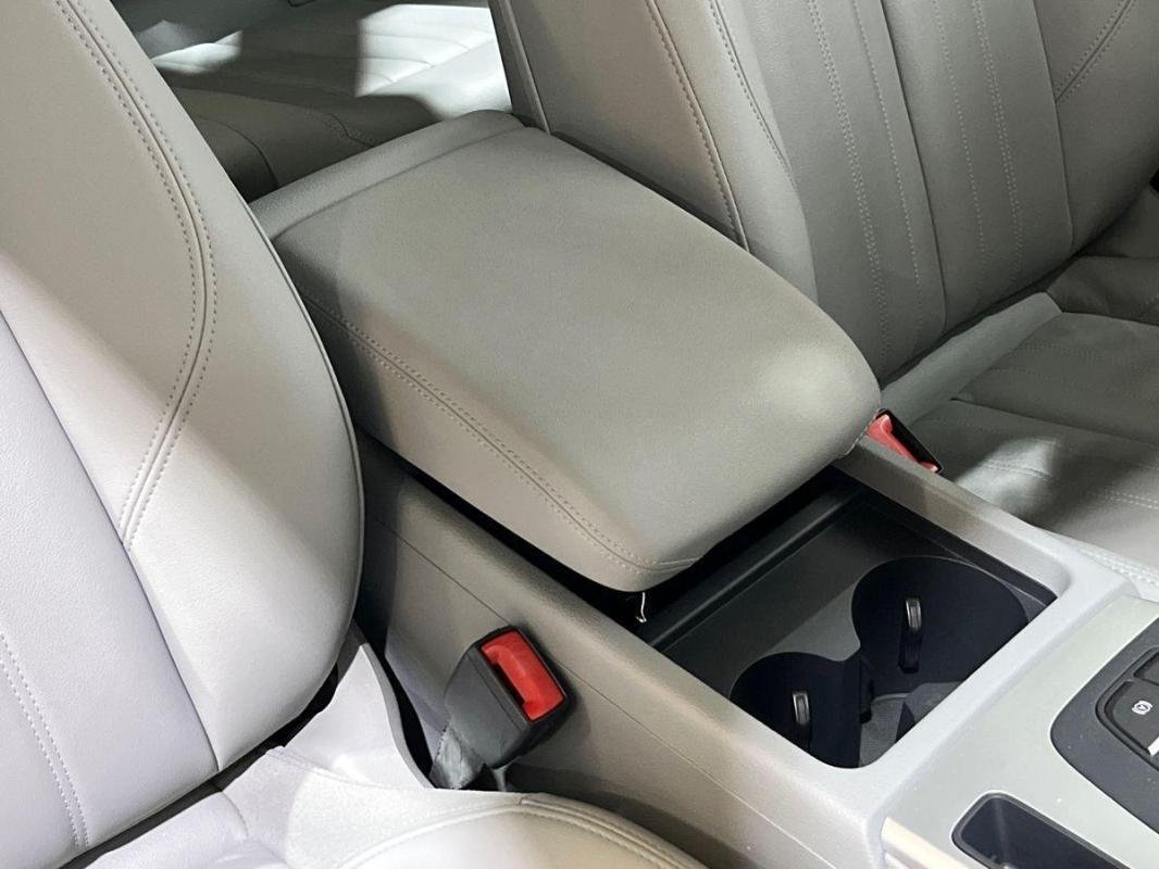 Audi Q5 - Photo 12