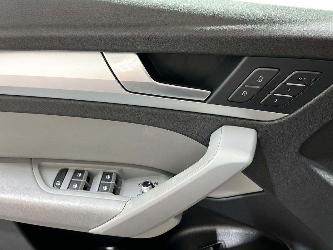 Audi Q5 - Photo 15