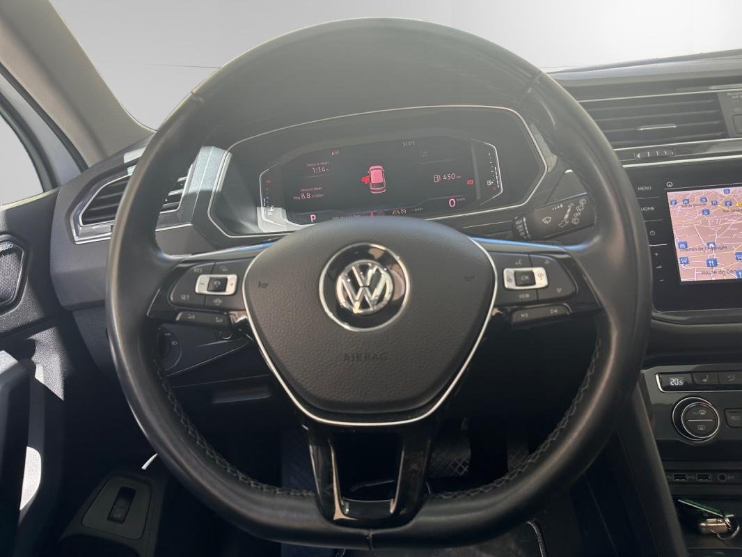 Volkswagen Tiguan - Photo 12
