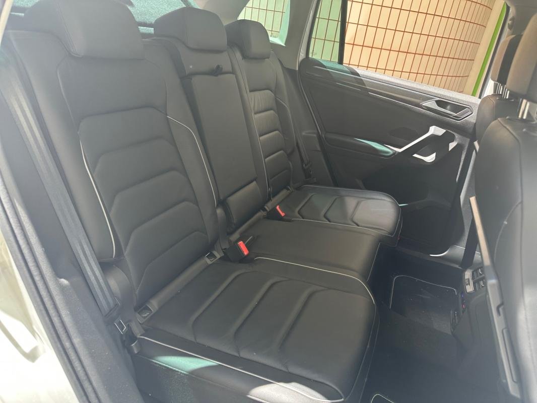 Volkswagen Tiguan - Photo 24