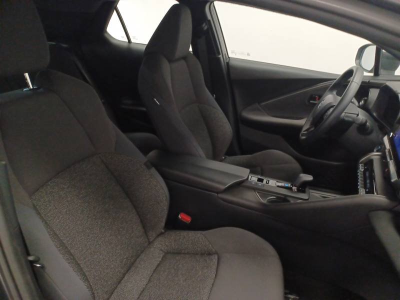 Toyota C-HR - Photo 12