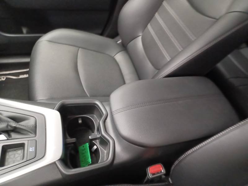 Toyota RAV4 - Photo 17