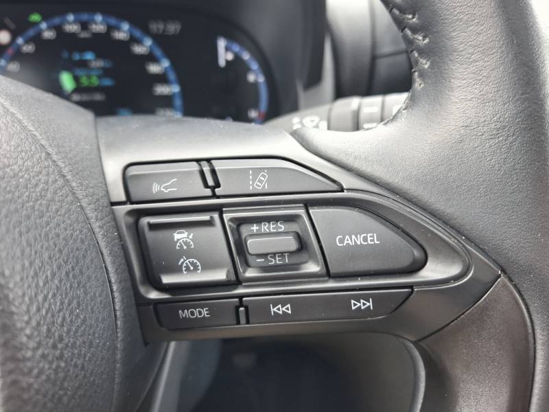 Toyota Yaris - Photo 17