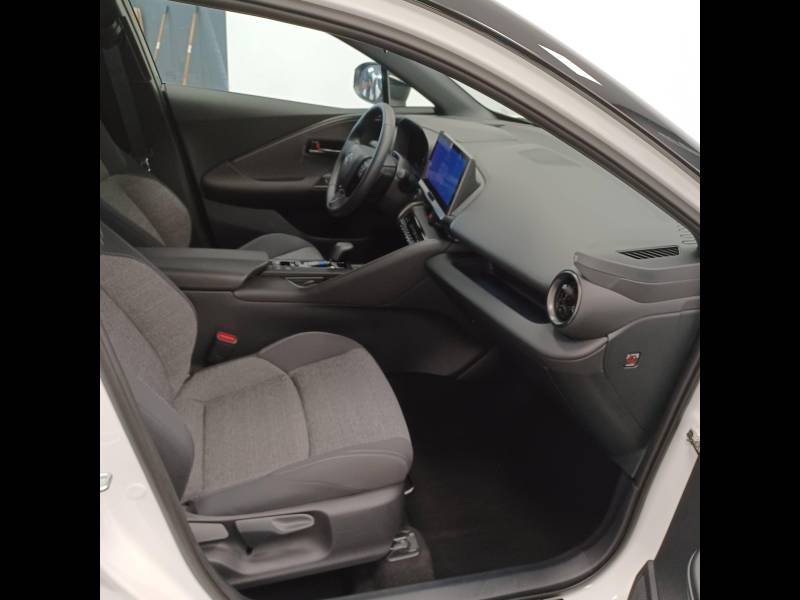 Toyota C-HR - Photo 12