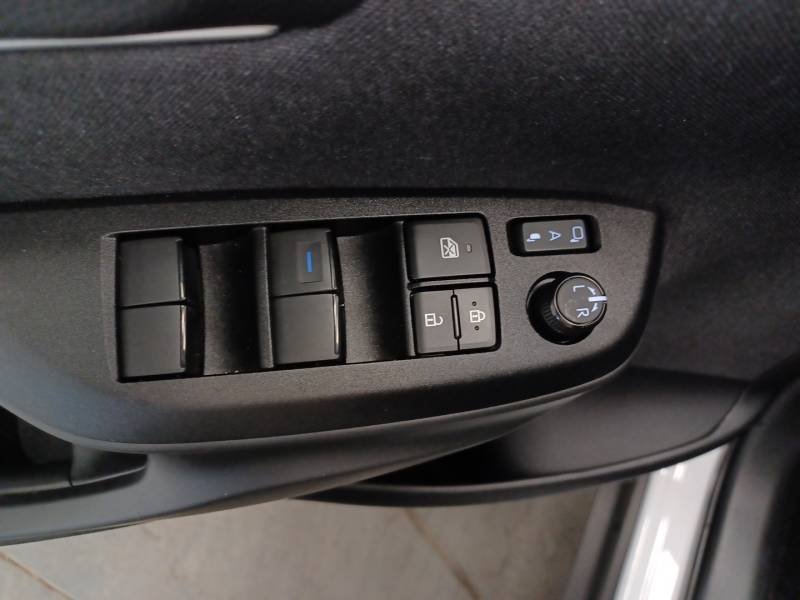 Toyota Yaris - Photo 18