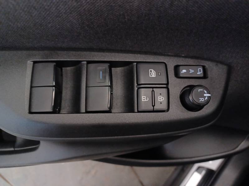 Toyota Yaris - Photo 18