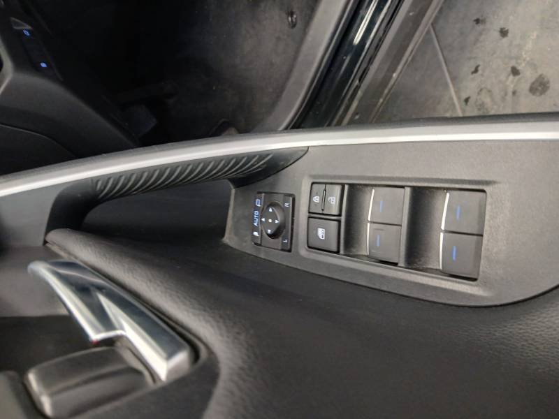 Toyota RAV4 - Photo 23