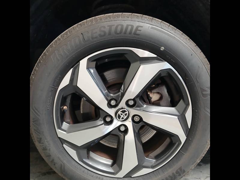 Toyota RAV4 - Photo 9