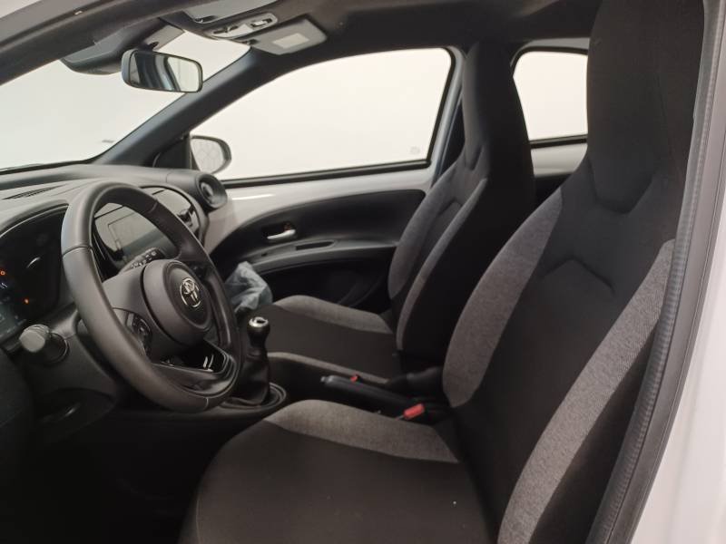 Toyota aygo x - Photo 10