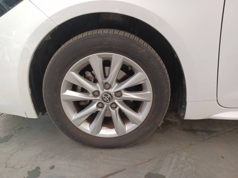 Toyota Corolla - Photo 9