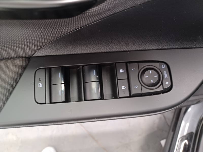 Toyota C-HR - Photo 16