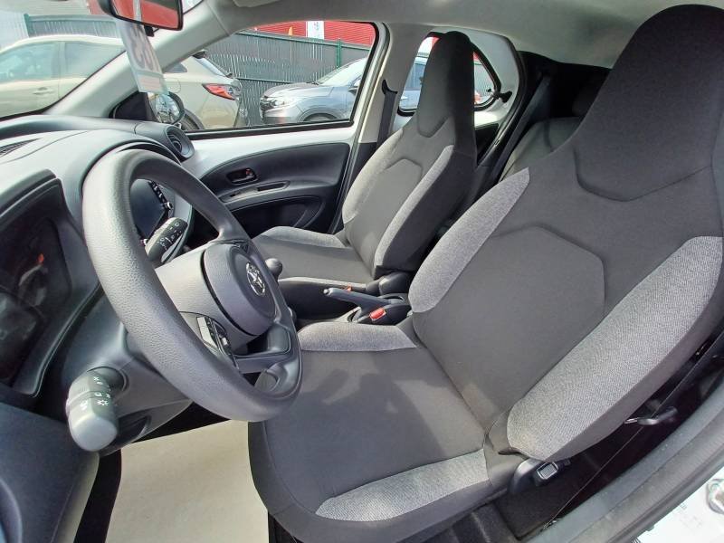 Toyota aygo x - Photo 9