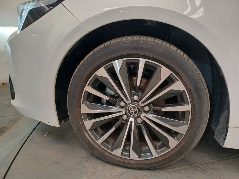 Toyota Corolla - Photo 9