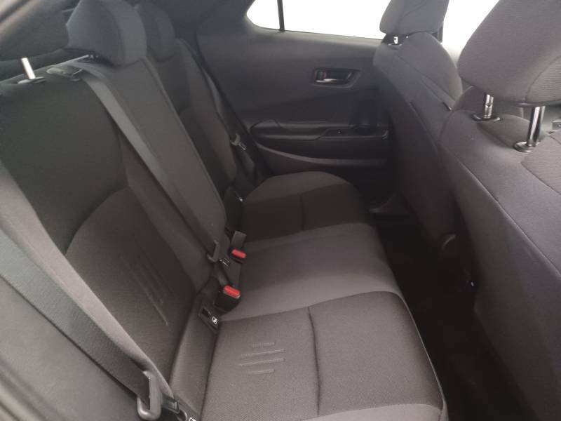 Toyota C-HR - Photo 28